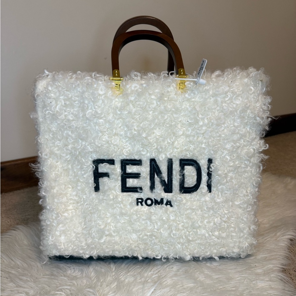 BRAND NEW REPLICA BAG.
